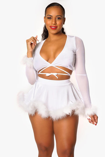 Top de terciopelo blanco con lazo y pelo